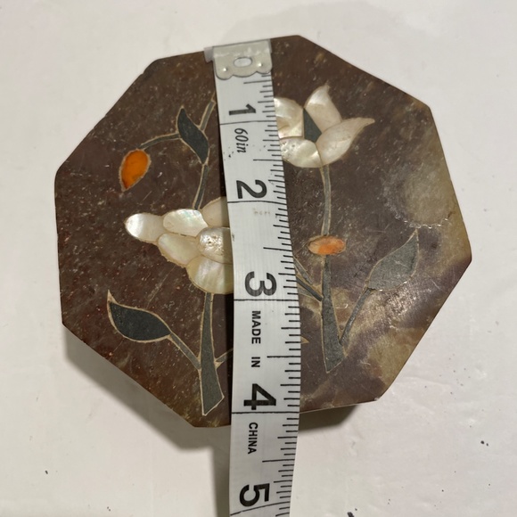 Soapstone Carved Flower Trinket Box With Mother of Pearl Inlaid - Picture 6 of 6